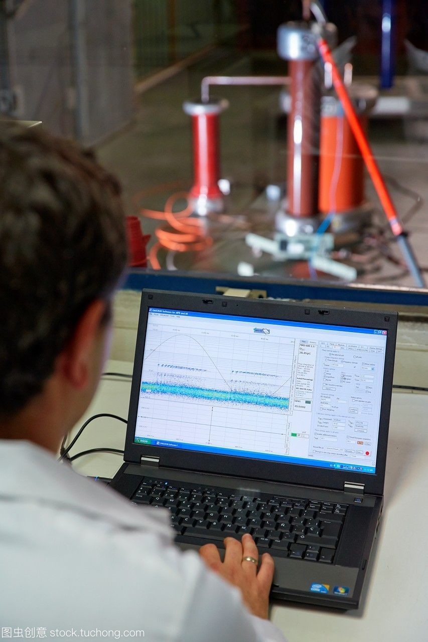 沖擊試驗。設備用火花隙提升。高壓電氣實驗室。電氣設備的認證。技術服務行業。bizkaiatecnalia研究和創新巴斯克的國家西班牙。