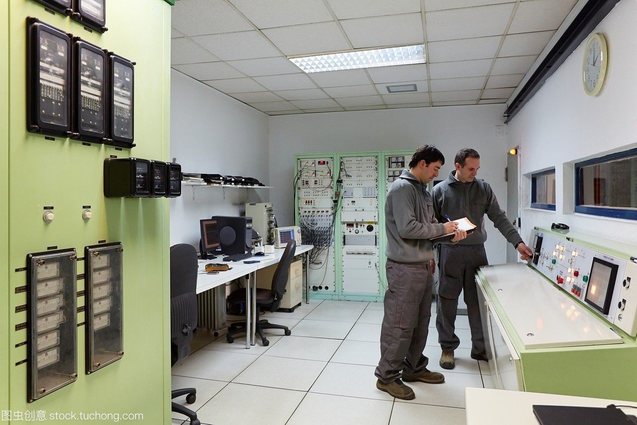 控制室。電力電子實驗室。電氣設備的認證。技術服務行業。bizkaiatecnalia研究和創新巴斯克的國家西班牙。